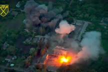 "Hỏa thần" HIMARS tập kích, san phẳng căn cứ của Nga tại Donetsk