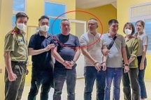 Bắt 2 đối tượng người nước ngoài có lệnh truy nã đặc biệt nguy hiểm