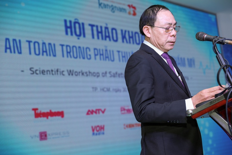 Hơn 100 chuyên gia, bác sĩ có mặt tại hội thảo khoa học “An toàn trong phẫu thuật thẩm mỹ” - 2 Hơn 100 chuyên gia, bác sĩ có mặt tại hội thảo khoa học “An toàn trong phẫu thuật thẩm mỹ” - 2