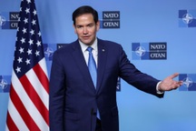 Ngoại trưởng Mỹ giải thích phương án chuyển vũ khí gián tiếp cho Ukraine