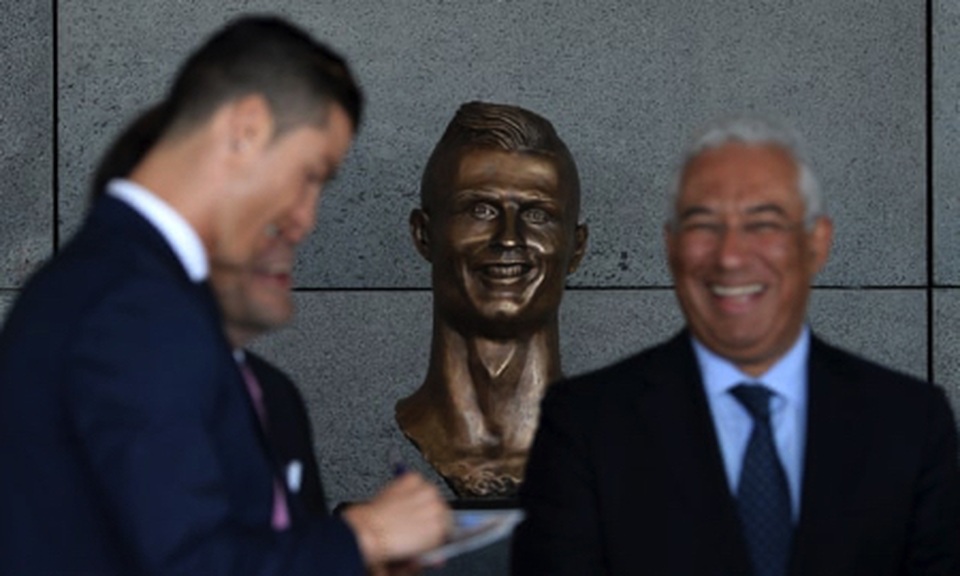Choáng váng với phiên bản “C.Ronaldo đen bóng” hấp dẫn - 4 Choáng váng với phiên bản “C.Ronaldo đen bóng” hấp dẫn - 4