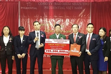 Thắp lên hy vọng đằng sau những nỗi đau