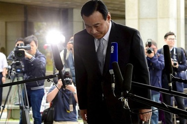 Bê bối hối lộ chấn động Hàn Quốc