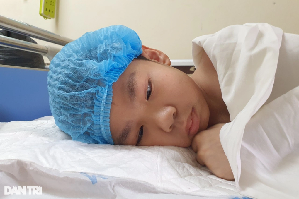 Cậu bé mắc u não ác tính: Con xin các cô bác cứu con với...! - 5 Cậu bé mắc u não ác tính: Con xin các cô bác cứu con với...! - 5