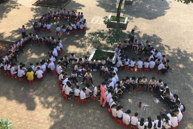 Vụ giáo viên cho 21 bài kiểm tra điểm 0: Cô giáo đang giận gì lớp?