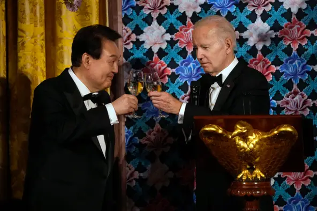 Ông Biden mở quốc yến chiêu đãi Tổng thống Hàn Quốc - 2 Ông Biden mở quốc yến chiêu đãi Tổng thống Hàn Quốc - 2