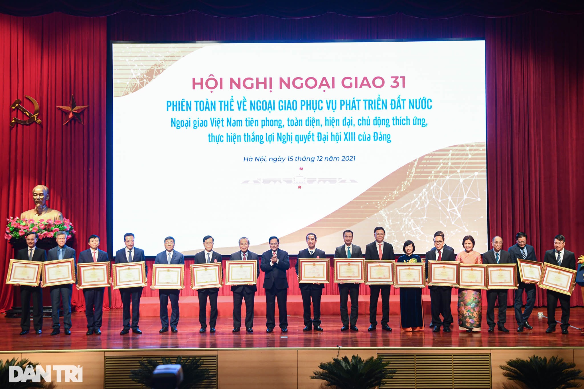 Toàn cảnh khai mạc Hội nghị Ngoại giao lần thứ 31 tại Hà Nội - 10 Toàn cảnh khai mạc Hội nghị Ngoại giao lần thứ 31 tại Hà Nội - 10