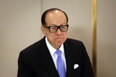 Tỷ phú giàu nhất châu Á bị phản đối vì muốn củng cố vị trí