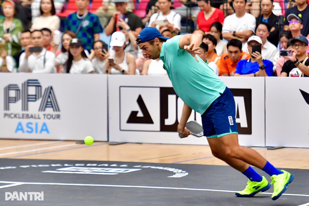 Tốc độ giao bóng đầy ấn tượng của tay vợt pickleball số một thế giới - 1