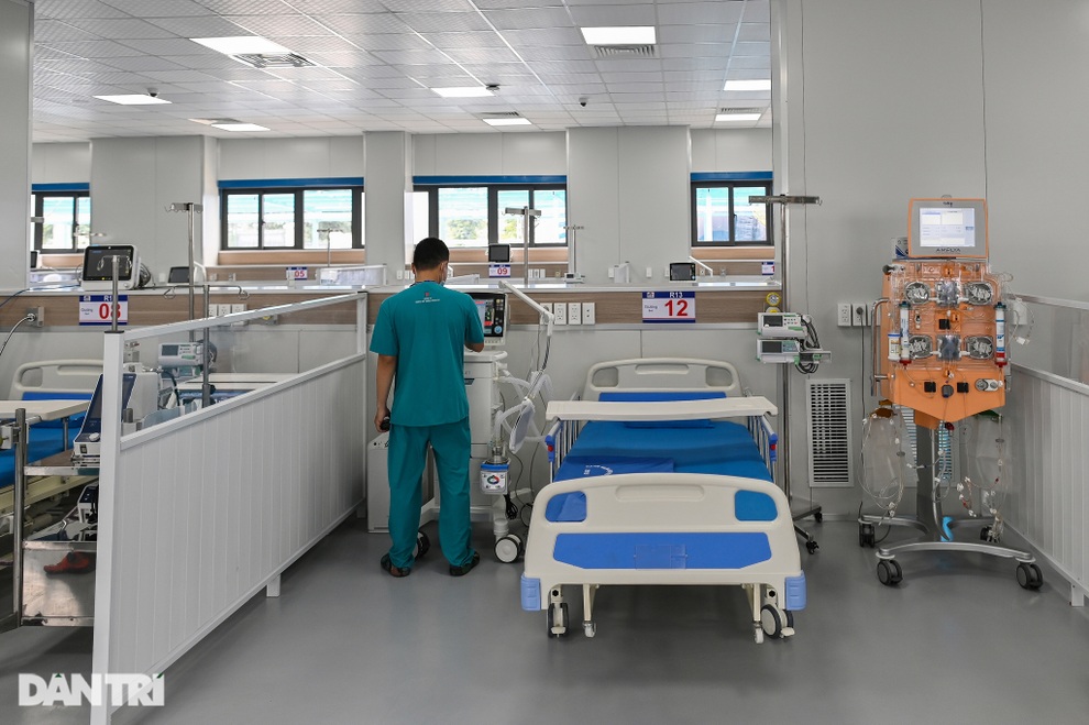 Thủ tướng thị sát Bệnh viện dã chiến điều trị Covid-19 tại Hà Nội - 8 Thủ tướng thị sát Bệnh viện dã chiến điều trị Covid-19 tại Hà Nội - 8