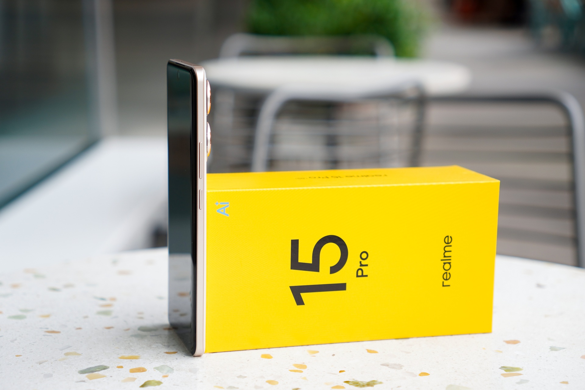 realme 15 Pro៖ ដំណើរការល្អ AI ចម្រុះ ប៉ុន្តែការរចនាត្រូវការការកែលម្អ - 30 realme 15 Pro: Hiệu suất tốt, AI đa dạng nhưng thiết kế cần cải thiện - 30