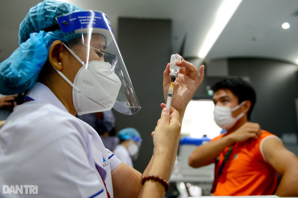 Bộ Y tế nói gì về việc không tiêm vaccine Covid-19 phải ký cam kết? - 1 Bộ Y tế nói gì về việc không tiêm vaccine Covid-19 phải ký cam kết? - 1