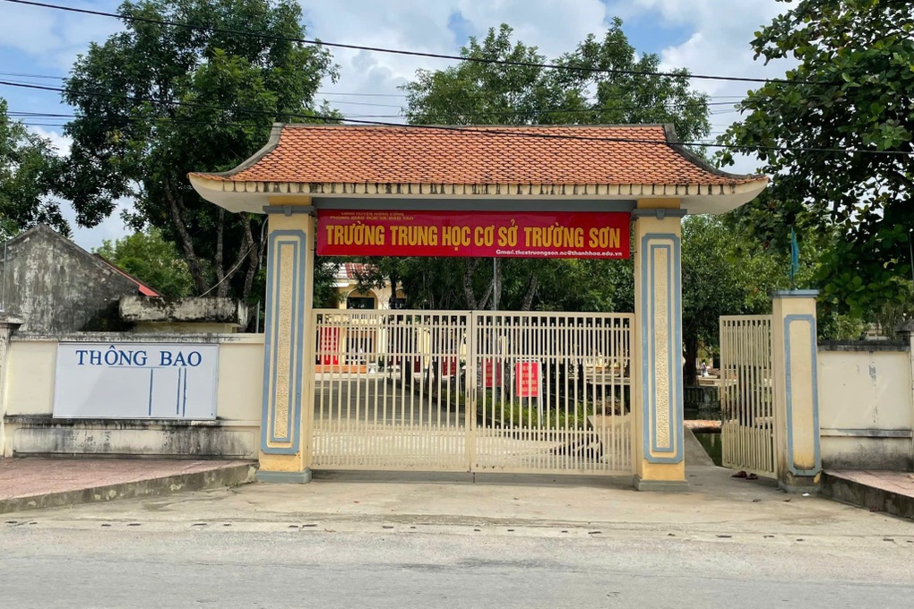 Thực hư thông tin nhà trường nhốt học sinh, bắt dọn nhà vệ sinh - 2 Thực hư thông tin nhà trường nhốt học sinh, bắt dọn nhà vệ sinh - 2