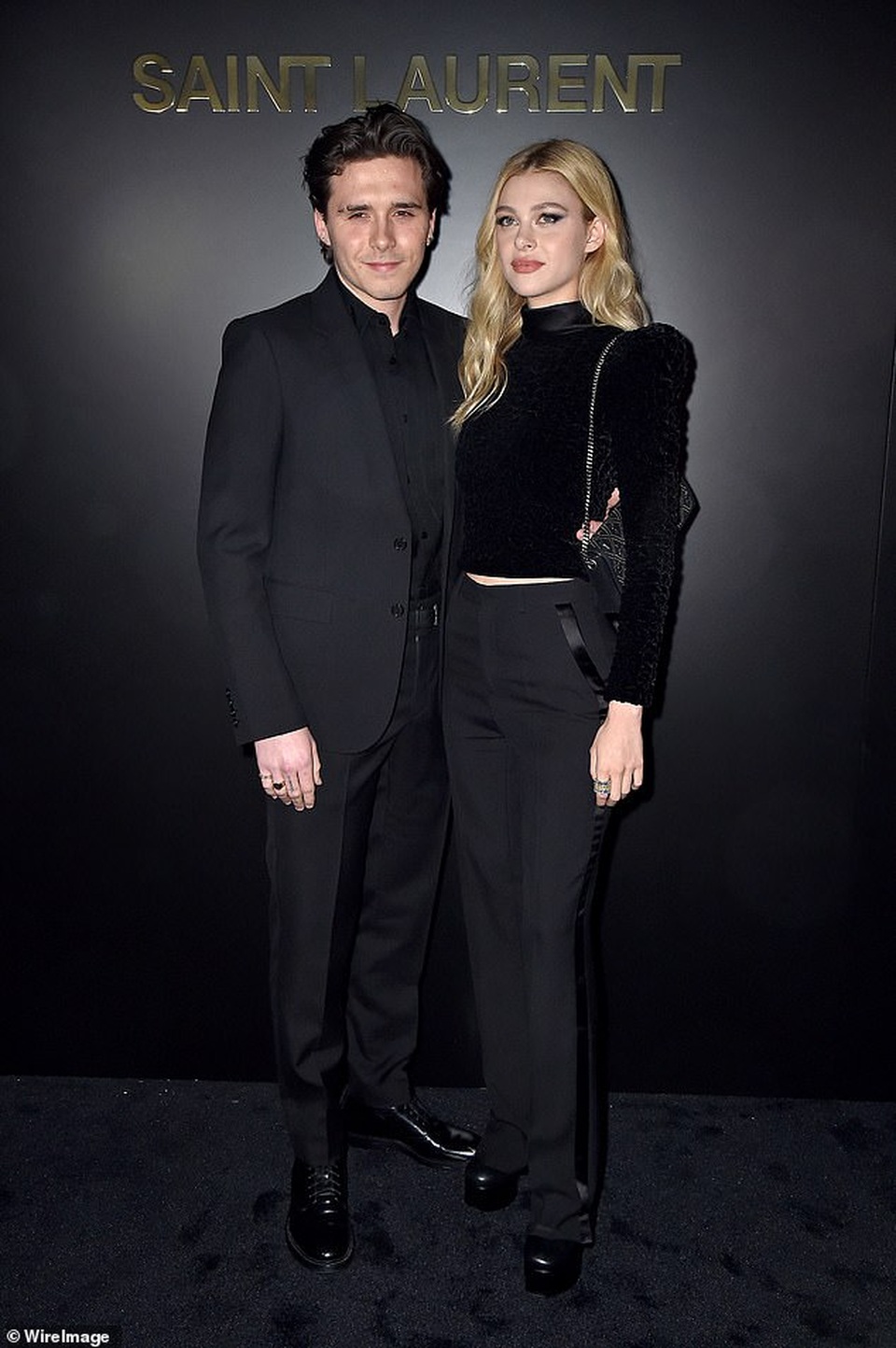 Brooklyn Beckham tình tứ bên bạn gái xinh đẹp - 2 Brooklyn Beckham tình tứ bên bạn gái xinh đẹp - 2