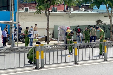 Người đàn ông bị đâm chết trước cổng bệnh viện