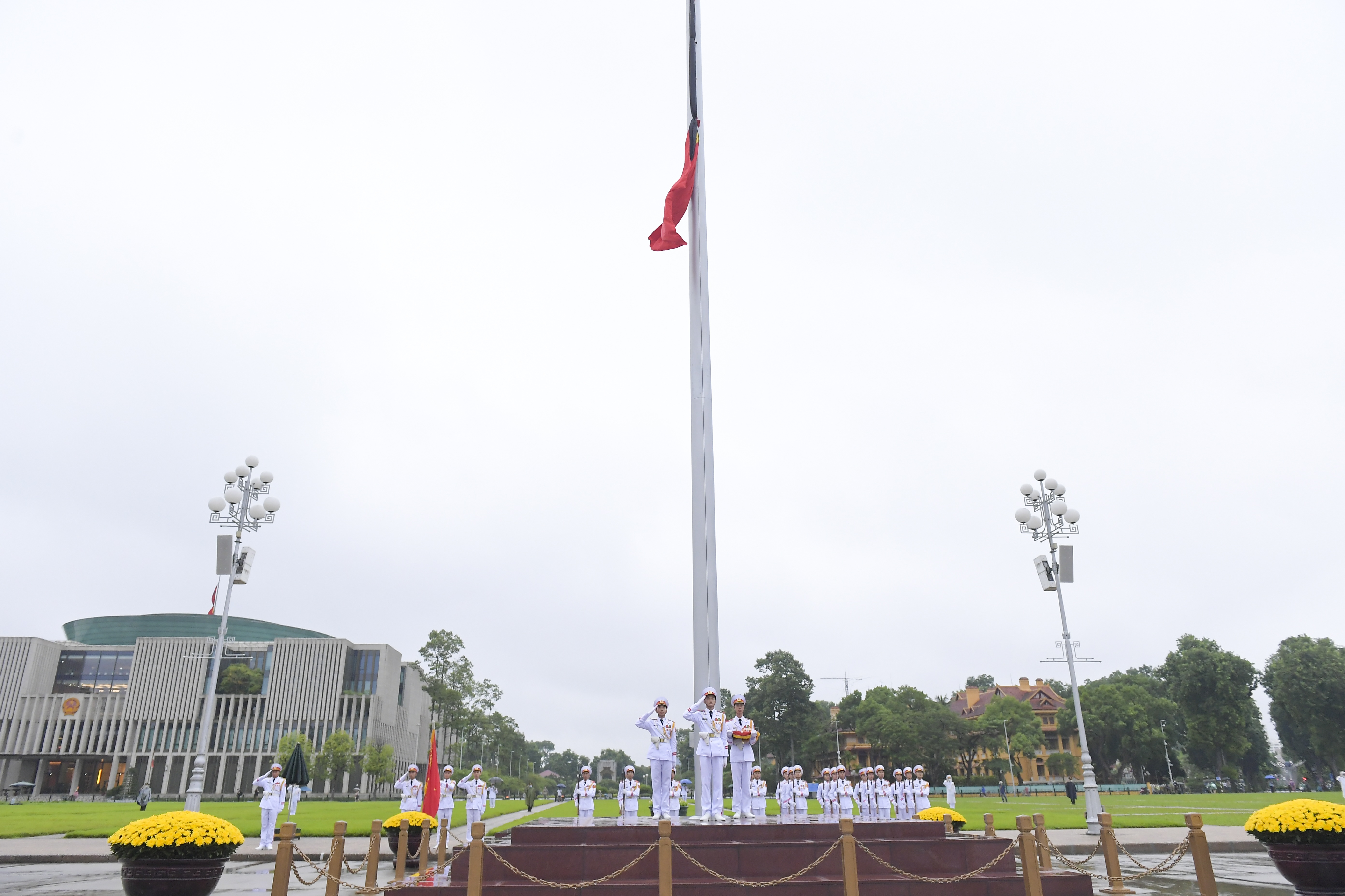 Nghi lễ thượng cờ rủ Quốc tang nguyên Tổng Bí thư Lê Khả Phiêu - 4