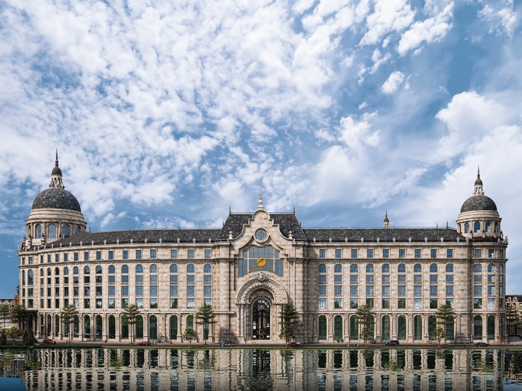 Nhà phố 100m² được đặt giá 34 tỷ đồng trên livestream của Sunshine Group - 3 Nhà phố 100m² được đặt giá 34 tỷ đồng trên livestream của Sunshine Group - 3