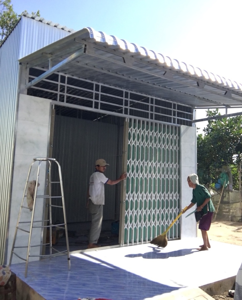 Ngồi cà phê sáng bàn chuyện dựng hàng trăm căn nhà giúp người nghèo - 3 Ngồi cà phê sáng bàn chuyện dựng hàng trăm căn nhà giúp người nghèo - 3