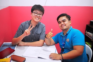 Học tiếng Anh với người bản ngữ hay với giáo viên Philippines?