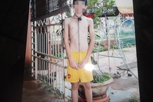 Căm phẫn người cha đánh con dã man