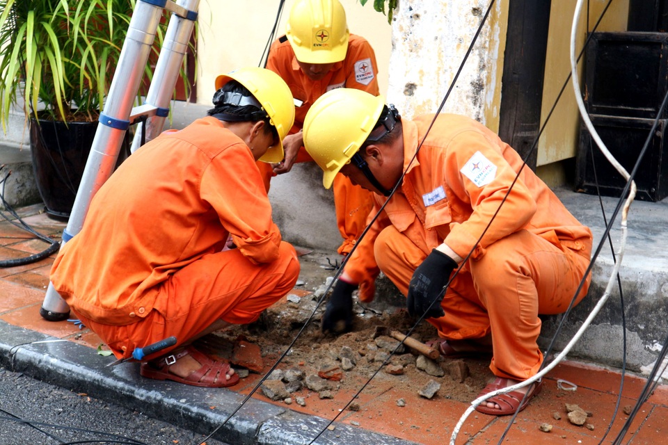 Phố cổ Hội An bảo vệ di tích trước khi bão đổ bộ - 10 Phố cổ Hội An bảo vệ di tích trước khi bão đổ bộ - 10