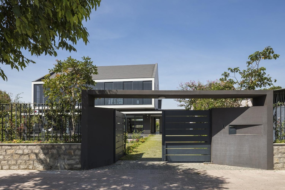 Độc đáo nhà ở Vũng Tàu có mặt tiền thay đổi tùy theo điều kiện thời tiết - 2