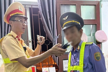 Nhân viên gác chắn đường sắt có nồng độ cồn khi làm nhiệm vụ