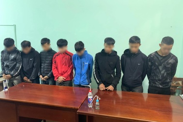 Nam sinh cấp 3 cùng nhóm bạn thuê nhà nghỉ sử dụng ma túy