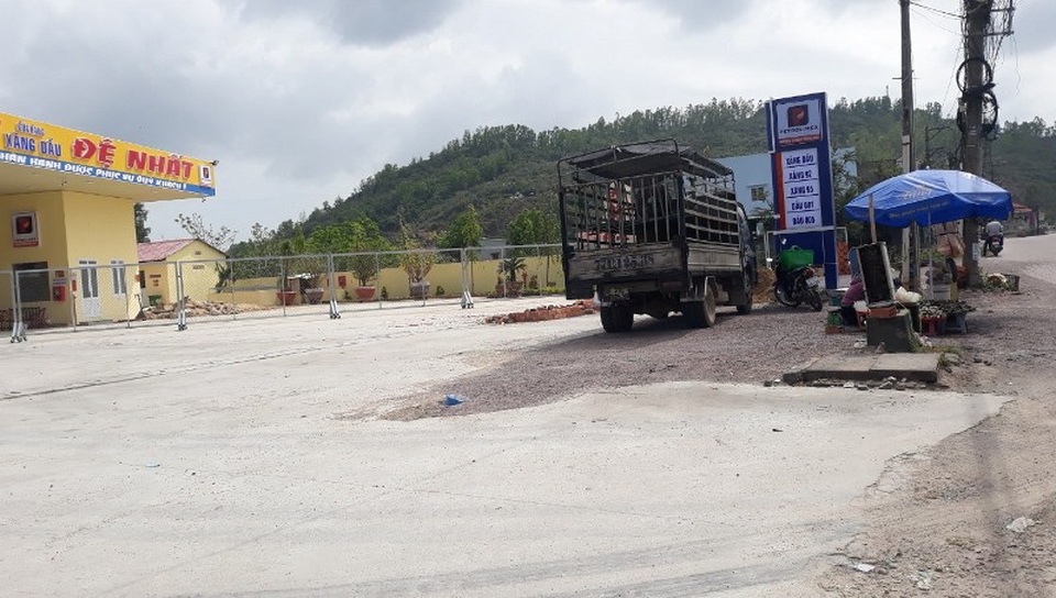 Bình Định: “Đệ Nhất” xăng dầu bị tố lấn đất, vi phạm nhiều hạng mục - 2 Bình Định: “Đệ Nhất” xăng dầu bị tố lấn đất, vi phạm nhiều hạng mục - 2