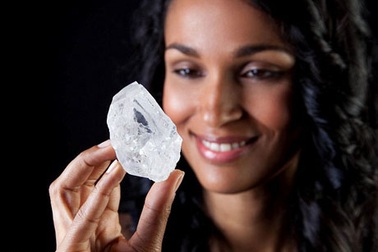 Chiêm ngưỡng viên kim cương lớn nhất thế giới có giá… 1.500 tỉ đồng