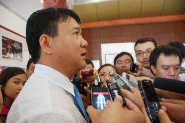 Ông Đinh La Thăng không đủ kiếm để “trảm” 