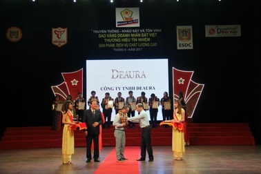 Công ty TNHH DeAura đạt chứng nhận top 10 sản phẩm chất lượng cao 2017