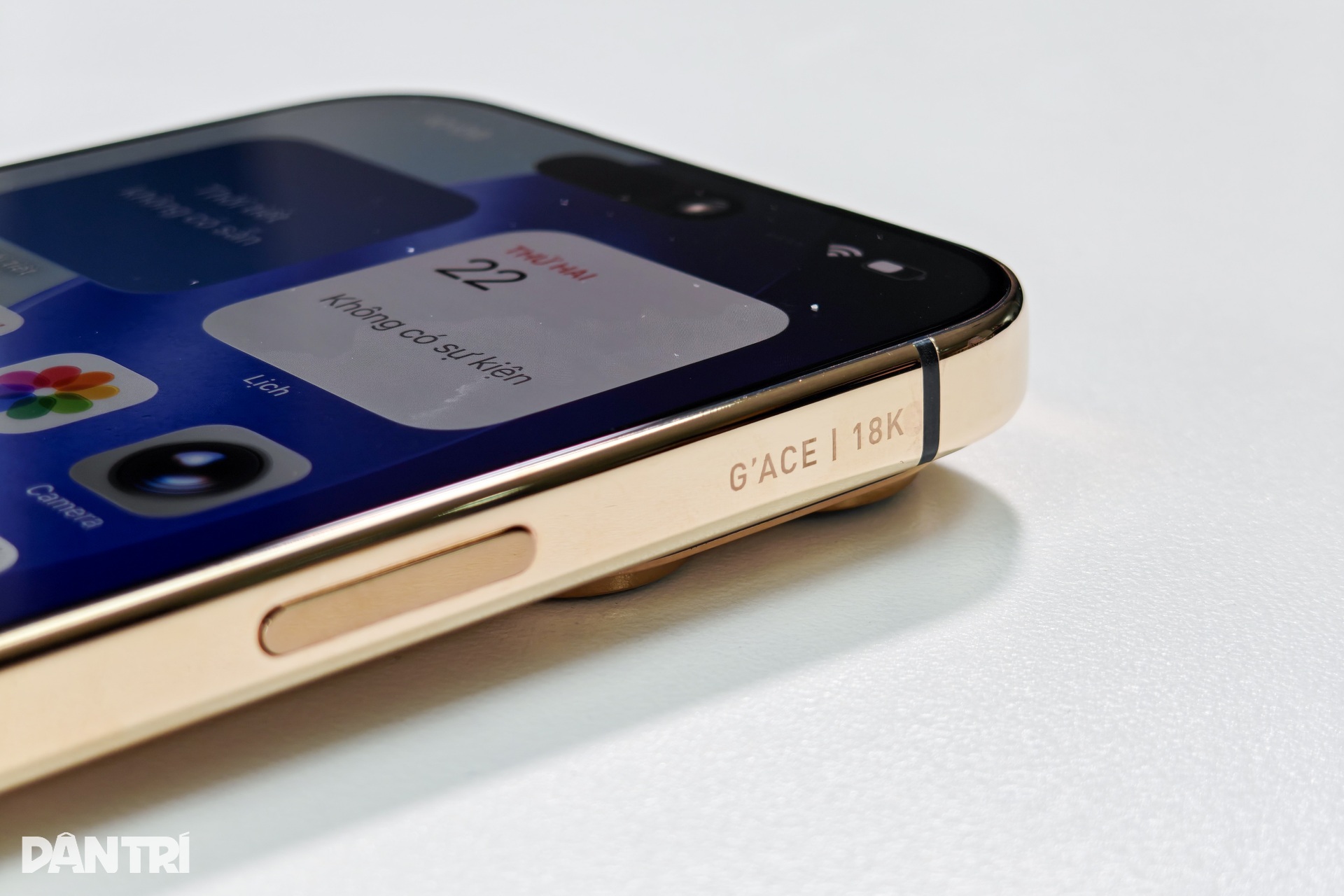 iPhone 17 Pro Max bản độ mạ vàng, giá từ 139 triệu đồng - 11