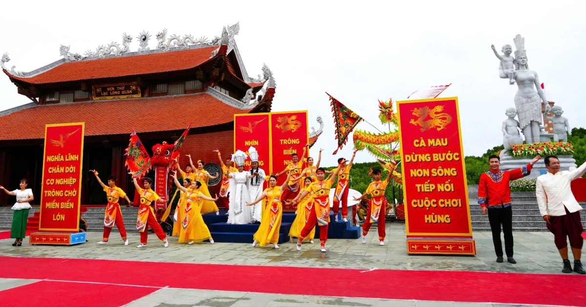 Tri ân Quốc tổ Lạc Long Quân ở Mũi Cà Mau