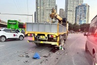 Va chạm với xe tải cẩu, một phụ nữ tử vong