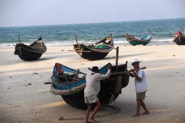 Quảng Trị: Hỗ trợ hơn 2.000 tấn gạo cho người dân vùng biển