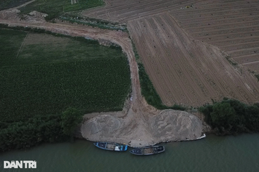 Chủ tịch Quảng Ngãi "nhờ" phóng viên cung cấp hình ảnh cát tặc