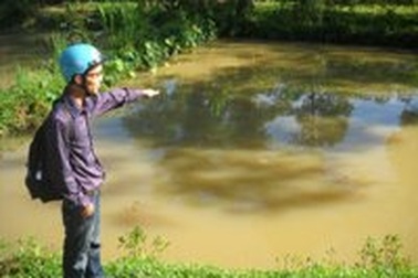 Trượt chân xuống ao một nữ sinh chết đuối