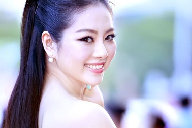 Hoa hậu Ngọc Anh khoe đường cong đầy quyến rũ