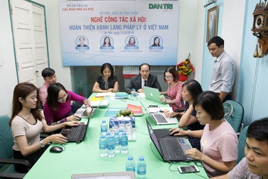 Nên quy định vai trò nhân viên công tác xã hội trong Luật nuôi con nuôi