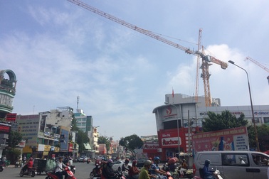 Người Sài Gòn ám ảnh mối nguy hiểm treo lơ lửng trên đầu