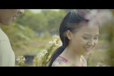 Giọng bass vàng thể hiện "Hà Nội 12 mùa hoa" của nhạc sỹ Giáng Son.