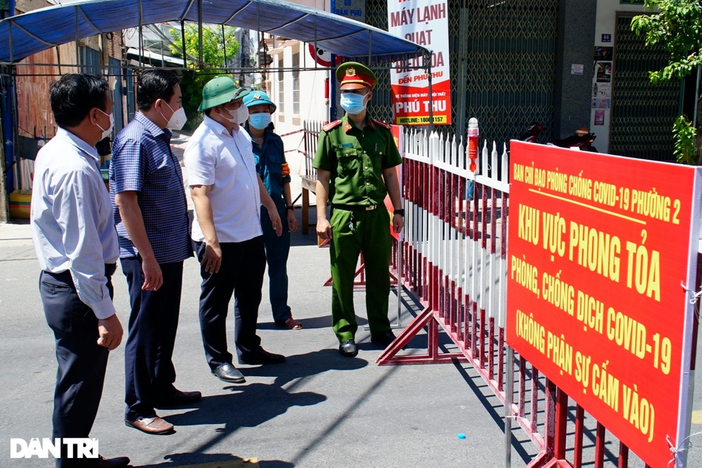 Phú Yên gấp rút xây dựng bệnh viện dã chiến đầu tiên để điều trị Covid-19 - 1 Phú Yên gấp rút xây dựng bệnh viện dã chiến đầu tiên để điều trị Covid-19 - 1