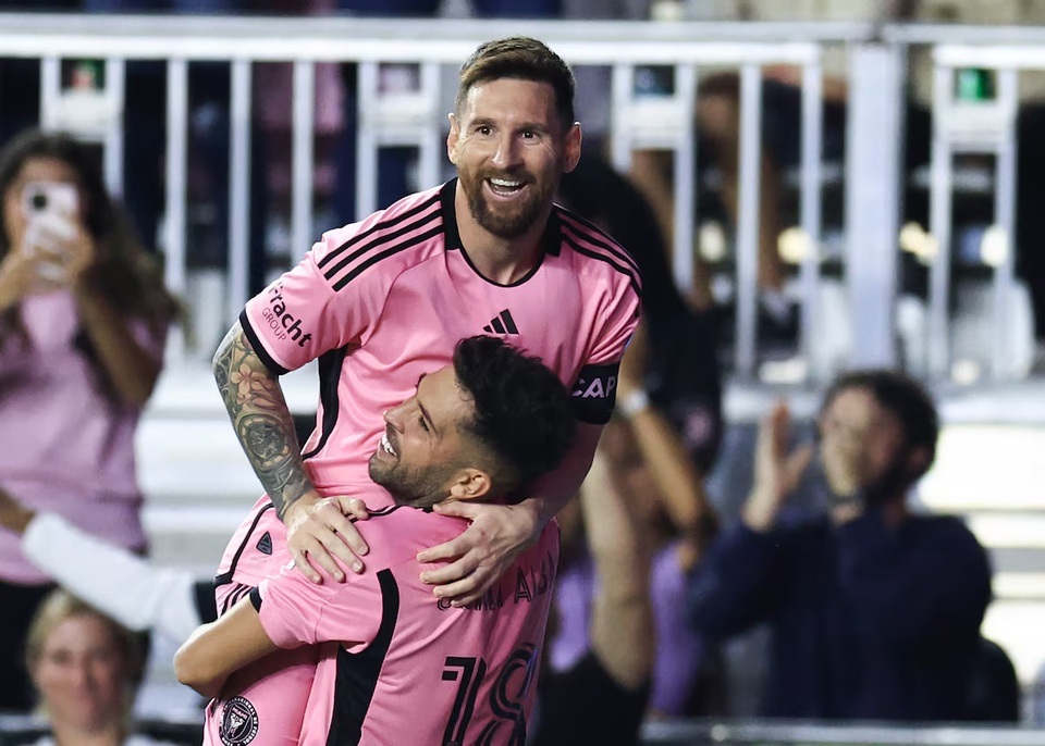 Mức lương siêu khủng của Lionel Messi, bỏ xa phần còn lại - 1 Mức lương siêu khủng của Lionel Messi, bỏ xa phần còn lại - 1