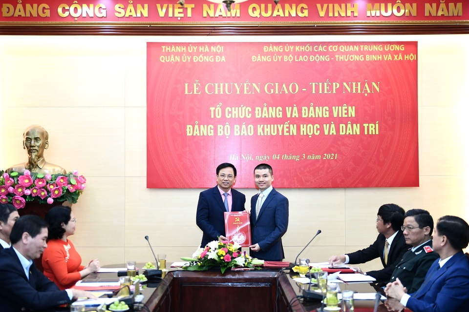 Đảng bộ Báo Khuyến học và Dân trí trực thuộc Đảng ủy Bộ LĐ-TBXH - 3 Đảng bộ Báo Khuyến học và Dân trí trực thuộc Đảng ủy Bộ LĐ-TBXH - 3
