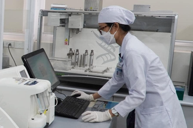 Bệnh viện Chợ Rẫy "cầu cứu" khẩn Bộ Tài chính việc mua sắm vật tư y tế