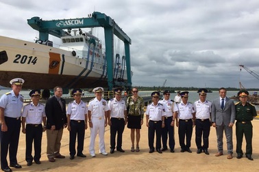 Đô đốc Mỹ dự lễ khánh thành cơ sở bảo dưỡng tàu Cảnh sát biển Việt Nam