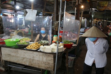 Người dân Nghệ An thích ứng với nhịp sống những ngày giãn cách xã hội