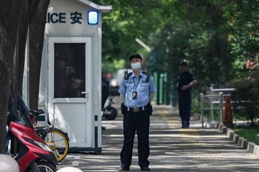 Trung Quốc trục xuất nhà ngoại giao Canada