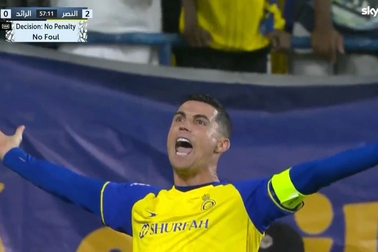 Cristiano Ronaldo nổi cáu khi Al Nassr không được hưởng phạt đền